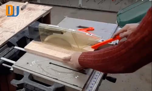 Cutting wood for wine bottle carrier