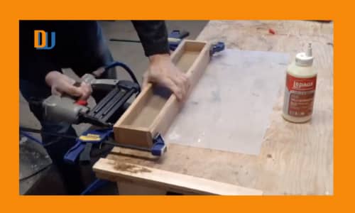 Wood box centerpiece assembly